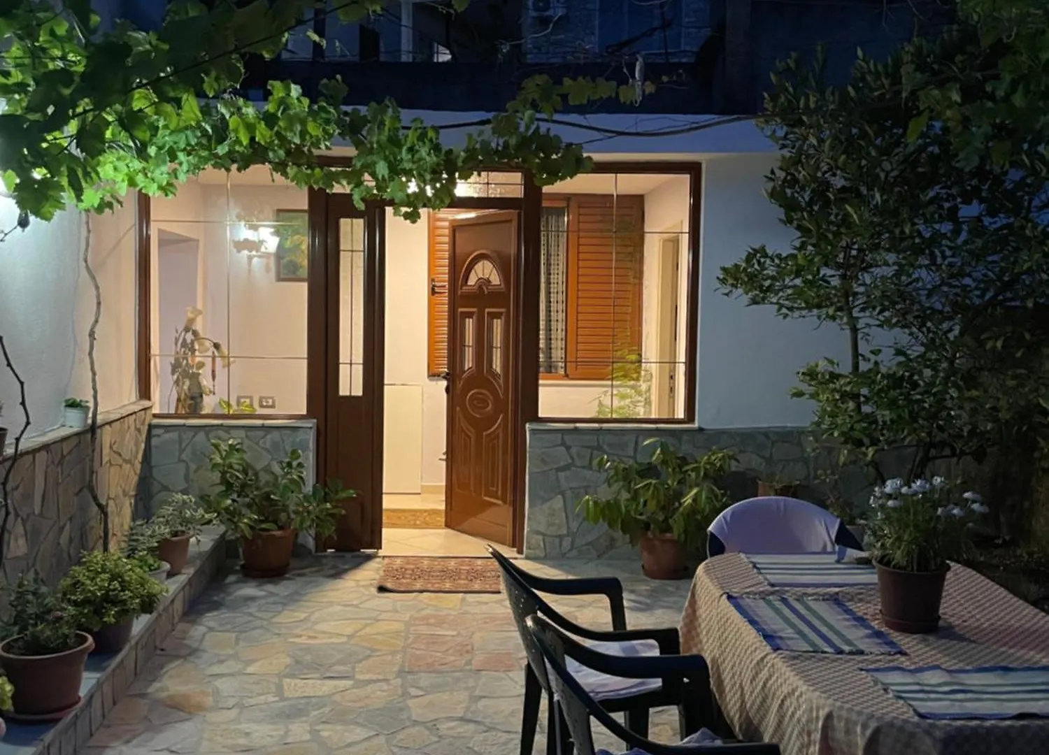 Luigi Guest House Gjirokaster