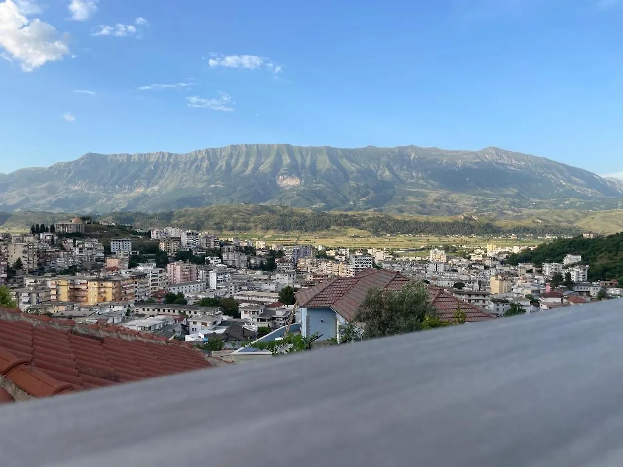 Luigi Guest House Gjirokaster