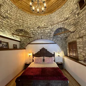 Doda Gjirokaster